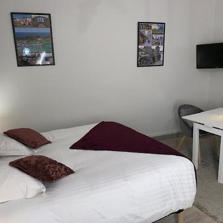 Appartement Rez De Chaussee Gold Beach Bayeux Bagian luar foto